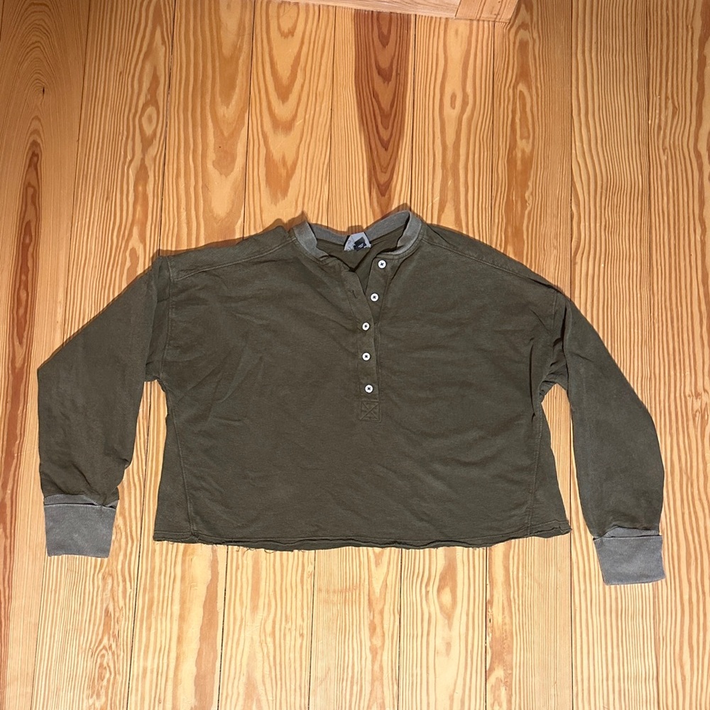 Universal Thread Olive Green Long Sleeve Henley Cropped Sweatshirt